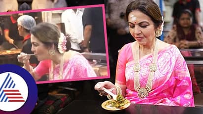 നിത അംബാനി വാരണാസിയിൽ, മകന്റെ വിവാഹ ക്ഷണക്കത്ത് കാശി വിശ്വനാഥന് സമർപ്പിച്ചു