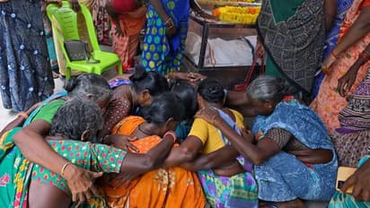 கள்ளச்சாராய மரணங்களுக்கு ரூ.10 லட்சம் இழப்பீடு வழங்க தடையா?  சென்னை உயர்நீதிமன்றம் அதிரடி!