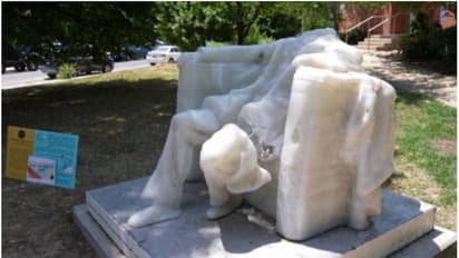 എബ്രഹാം ലിങ്കന്റെ മെഴുകുപ്രതിമ കനത്ത ചൂടിൽ ഉരുകി; സംഭവം താപനില 37.7 ഡിഗ്രി സെൽഷ്യസിലെത്തിയപ്പോൾ