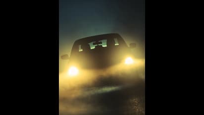 కారు హెడ్ లైట్స్ ఆఫ్ చేయడం మర్చిపోతున్నారా.. ఇలా చేస్తే ప్రాబ్లమ్స్ రావు