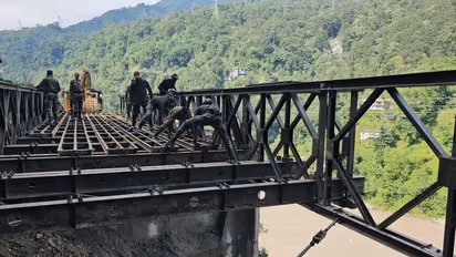 சிக்கிம் வெள்ளம்: 70 அடி பாலத்தை 3 நாளில் கட்டி முடித்த ராணுவப் பொறியாளர்கள்!