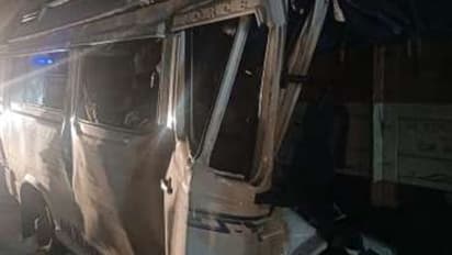 குலதெய்வ கோவிலுக்கு சென்று திரும்பிய போது பயங்கர விபத்து.. 2 குழந்தைகள் உட்பட 13 பேர் பலி! நடந்தது என்ன?