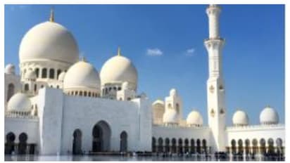 കനത്ത ചൂട്; യുഎഇയില്‍ ജുമുഅ പത്ത് മിനിറ്റ് ആയി ചുരുക്കാന്‍ നിര്‍ദ്ദേശം