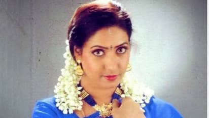 ఆరు సార్లు అబార్షన్లు.. నరకం చూశాను.. షాకింగ్‌ విషయం బయటపెట్టిన నటి ఆమని.. 