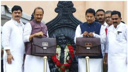 പെട്രോൾ, ഡീസൽ വിലക്കുറവ് ഉൾപ്പെടെ വൻ പ്രഖ്യാപനങ്ങളുമായി മഹാരാഷ്ട്ര ബജറ്റ്; സ്ത്രീകൾക്ക് പ്രതിമാസം 1500 രൂപ