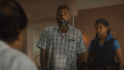 വിസ്‍മയിപ്പിച്ച വിജയ് സേതുപതി; 'മഹാരാജ' സ്‍നീക്ക് പീക്ക് എത്തി