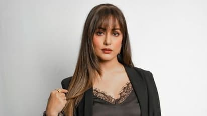 హీనా ఖాన్ నుంచి గౌతమి, మనీషా కొయిరాలా వరకు..! క్యాన్సర్‌ తో పోరాడిన హీరోయిన్లు ఎవరంటే..? 