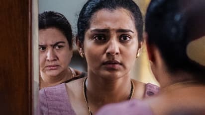 ഉള്ള് കവർന്ന് ഉർവശിയും പാർവതിയും; രണ്ടാം വാരത്തിലും നിറഞ്ഞ സദസിൽ 'ഉള്ളൊഴുക്ക്'