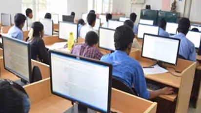 'നീറ്റ് ഓൺലൈൻ ആക്കണം, എൻടിഎയിലും മാറ്റം'; പരീക്ഷകളിൽ മാറ്റം നിർദ്ദേശിച്ച് കെ രാധാകൃഷ്ണൻ കമ്മിറ്റി റിപ്പോർട്ട് 