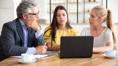 अब पेंशन रूल में सेंट्रल गर्वनमेंट ने कर दिया बड़ा बदलाव- किसे होगा फायदा- किसे नुकसान- जानने के लिए इसे पढ़ें