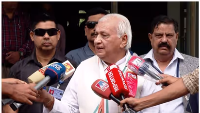 'സമ്മേളനത്തിൽ വയനാട് ദുരന്തത്തെക്കുറിച്ച് സംസാരിച്ചു', 10 മിനിറ്റിൽ 6 മിനിറ്റും വയനാടിന് വേണ്ടിയെന്ന് ഗവർണർ