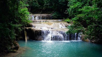 ಮಳೆಗಾಲ ಮುಗಿಯೋದ್ರೊಳಗೆ ನೋಡಿ ಈ ಅದ್ಭುತ ತಾಣಗಳನ್ನ…. ಹಾಗಂತ ಪ್ರಾಣಕ್ಕೆ ರಿಸ್ಕ್ ಆಗೋ ಸಾಹಸ ಬೇಡ