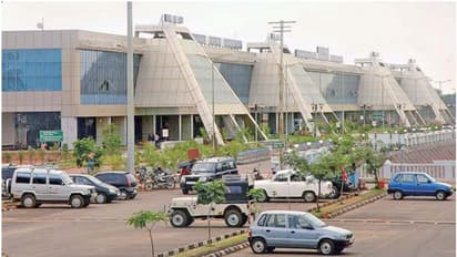 ഇവ രണ്ടും ഇനി കോഴിക്കോട് വിമാനത്താവള പരിസരത്ത് കാണരുത്! കളക്ടർ നിരോധിച്ചത് പറക്കും ബലൂണുകളും ലേസർ ബീം ലൈറ്റും