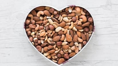 दिल को रखना है चुस्त दुरुस्त और तंदुरुस्त तो डाइट में शामिल करें 5 फ़ूड, दूर भागेगा कोलेस्ट्रॉल 