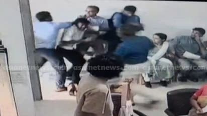 കൊയിലാണ്ടി ഗുരുദേവ കോളേജ് സംഘർഷം: പ്രിൻസിപ്പലിനും അധ്യാപകനും എസ്എഫ്ഐക്കാര്ക്കുമെതിരെ കേസ്