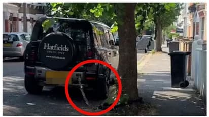 കള്ളന്മാരെ കൊണ്ട് തോറ്റു;  ലണ്ടനില്‍ മരത്തില്‍ ചങ്ങലയ്ക്കിട്ടിരിക്കുന്ന ലാന്‍ഡ് റോവറിന്‍റെ വീഡിയോ വൈറല്‍ 