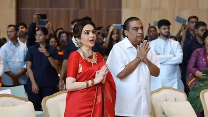 తెలుగు రాష్ట్రాలకు అంబానీ ఫ్యామిలీ ఎంత ఇచ్చిందో తెలుసా?