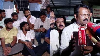 പൊലീസുകാരന് നേർക്ക് കല്ലെറിഞ്ഞെന്ന് എഫ്ഐആർ; ശ്രീകാര്യം പൊലീസ് സ്റ്റേഷൻ ഉപരോധത്തിൽ 2 എംഎൽഎമാർക്കെതിരെ കേസ്