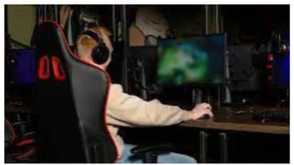 കഫേയിൽ ഗെയിം കളിക്കുന്നതിനിടെ 29 വയസുകാരന്റെ മരണം, ഉറങ്ങുകയാണെന്ന് കരുതി ജീവനക്കാർ അവഗണിച്ചത് 30 മണിക്കൂറോളം