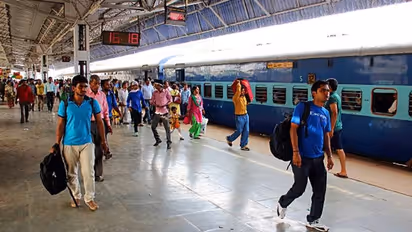 இந்த வசதிகள் அனைத்தும் இலவசம் தான்... ரயிலில் பயணம் செய்யும் போது யூஸ் பண்ணிக்கோங்க!