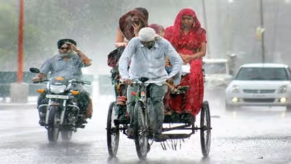 बारिश में भीगने के बाद नहीं पड़ना है बीमार, तो करना होगा 4  काम