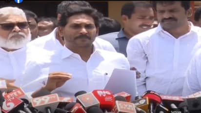 దాడులు ఆపాలని చంద్రబాబుకు జగన్ వార్నింగ్... రెడ్బుక్ భయం పట్టుకుందా..?