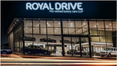 അത്യാഢംബര വാഹന വിൽപ്പന കേന്ദ്രത്തിൽ റെയ്ഡ്, 84 കോടിയുടെ നികുതി വെട്ടിപ്പ്, താരങ്ങളുടേയും ഇടപാട് പരിശോധിക്കും