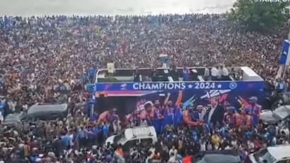 5 மணிக்கு ஆரம்பிக்க வேண்டிய Victory Parade 7 மணியாகியும் ஆரம்பிக்கல: கூட்ட நெரிசலில் சிக்கிய பேருந்து!