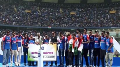 டி20 WC வின்னிங் டீமுக்கு பிசிசிஐ கொடுத்த ரூ.125 கோடி பரிசுத் தொகை – யார் யாருக்கு எவ்வளவு?