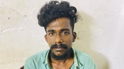 റെയിൽവേ സ്റ്റേഷനിൽ മൂത്രമൊഴിക്കാൻ പോയി, ജനൽ വഴി ചാടി; ഇന്ന് ഹാജരാക്കേണ്ട പ്രതി ഇപ്പോഴും കാണാമറയത്ത്