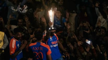 Victory Parade: பும்ரா இந்திய அணியின் அதிர்ஷ்டம், பொக்கிஷமாக அறிவிக்க கையெழுத்திட ரெடி – விராட் கோலி பாராட்டு!