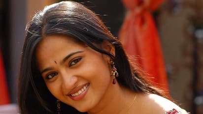 నా కెరీర్ లో పరమ చెత్త సినిమా అదే..మహేష్ బాబు, బాలయ్యకి బిగ్ షాక్ ఇచ్చిన అనుష్క 