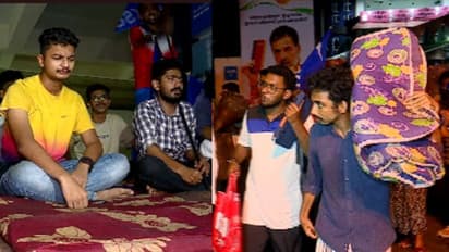ഹോസ്റ്റലിലില്ല, എവിടെ കിടക്കും; കുസാറ്റിൽ സ്റ്റുഡന്‍റ് സെന്‍ററിന് മുന്നിൽ കിടക്ക വിരിച്ച് ഉറങ്ങി കെഎസ്‍യു സമരം