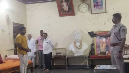 ಲಿಂಗಸುಗೂರು: ಮಹಾಂತ ಮಠದ ಸ್ವಾಮೀಜಿಗೆ ಗನ್ ತೋರಿಸಿ ನಗ-ನಾಣ್ಯ ದೋಚಿ ಪರಾರಿ