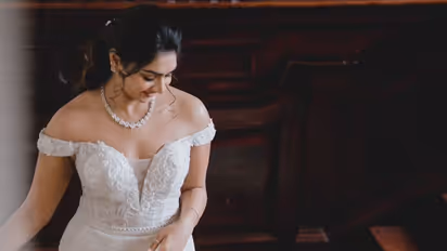 UK-வில் ஆங்கிலேயர்கள் ஸ்டைலில் ட்ரிங்க்ஸ் பார்ட்டியுடன் நடந்த தியா - தில்லான் ரிசப்ஷன்! அனிதா பகிர்ந்த கிளிக்!