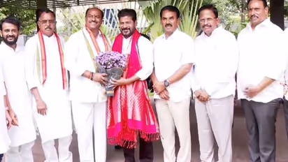 బిఆర్ఎస్ ఏడో వికెట్ డౌన్ ... కాంగ్రెస్ గూటికి మరో సిట్టింగ్ ఎమ్మెల్యే