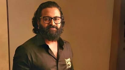 'രാജ്യത്തിന്റെ അഭിമാനം': ആ ചരിത്ര പുരുഷന്റെ റോളില് ഋഷബ് ഷെട്ടി, റിലീസ് തീയതി പ്രഖ്യാപിച്ചു