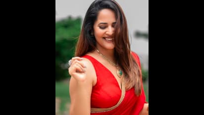 అనసూయ, శ్యామల, శ్రీముఖి, ఇతర యాంకర్ల కులాలపై రచ్చ రచ్చ.. రష్మీ సంచలన వ్యాఖ్యలు, నెటిజన్లు చుక్కలు చూపిస్తూ