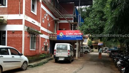 'ക്രിമിനൽ പശ്ചാത്തലമുള്ള വ്യക്തിയിൽ നിന്ന് കുടകൾ വാങ്ങി'; നാദാപുരം എസ്ഐക്കെതിരെ പരാതിയുമായി ഡിവൈഎഫ്ഐ