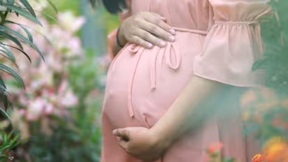 5 വർഷത്തിനിടയിൽ 4 ഗർഭച്ഛിദ്രം, വ്യാജരേഖ ചമച്ചു, ഇൻഷുറൻസ് തുകയായി ലക്ഷങ്ങള്‍ തട്ടി യുവതി