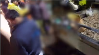 വയനാട്ടിൽ മീൻ വിലകുറച്ച് വിറ്റതിന് ആൾക്കൂട്ട മർദ്ദനം; ദൃശ്യങ്ങൾ പുറത്ത്, കേസെടുക്കുമെന്ന് പൊലീസ്