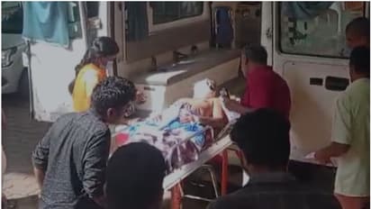 ഭർത്താവിനെ വെട്ടിയ ശേഷം ഭാര്യ കുളത്തിൽ ചാടി; സംഭവം കൊല്ലം കടയ്ക്കൽ കുമ്മിളിൽ, ആശുപത്രിയിൽ പ്രവേശിപ്പിച്ചു