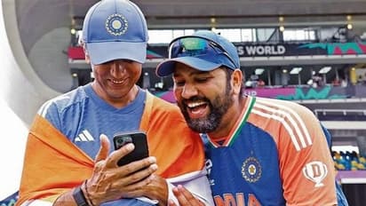 സപ്പോര്ട്ടിംഗ് സ്റ്റാഫുകളെ ചേര്ത്തുപിടിച്ച് രോഹിത്! ബോണസില് നിന്ന് ഒരു വിഹിതം അവര്ക്കെന്ന് ഹിറ്റ്മാന്