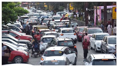 हाइब्रिड कार खरीदने पर 3 लाख तक की छूट! फिर योगी सरकार के फैसले का विरोध क्यों?