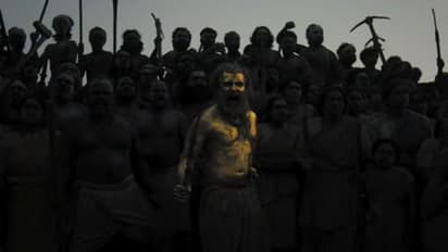 చావుని ఎదురిస్తేనే ఇక్కడ జీవితం.. విక్రమ్‌ `తంగలాన్‌` ట్రైలర్‌ గూస్‌బంమ్స్..