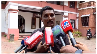 സിപിഎം കോഴിക്കോട് ജില്ലാ കമ്മറ്റി യോ​ഗം ഇന്ന്; പ്രമോദ് കോട്ടൂളിക്കെതിരായ നടപടി ചർച്ച ചെയ്യും