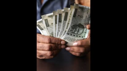 ಹುಬ್ಬಳ್ಳಿ ಶಾಲೇಲಿ ಮಕ್ಕಳಿಂದ ಮೀಟರ್ ಬಡ್ಡಿ ವ್ಯವಹಾರ: ದುಡ್ಡು ಕೊಡದದ್ದಕ್ಕೆ ಚಾಕುವಿನಿಂದ ಇರಿದ ಬಾಲಕ..!