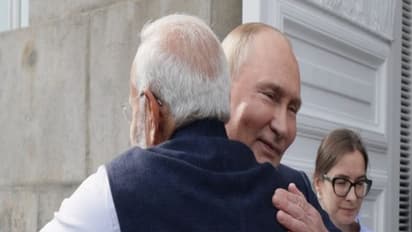 पुतिन-मोदी गले मिले तो टेंशन में आ गए US-चीन, भारत ने दुनिया को दिया ये खास संदेश