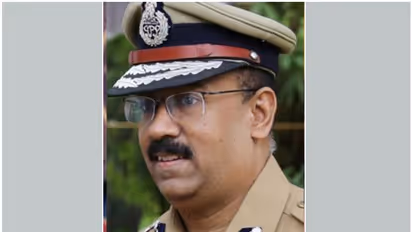 യുഎസിൽ ജോലിക്ക് പോകണം, അവധി അപേക്ഷ സർക്കാർ തള്ളി; സ്വയം വിരമിച്ച് വിജിലൻസ് ഡയറക്ടർ വിനോദ് കുമാർ