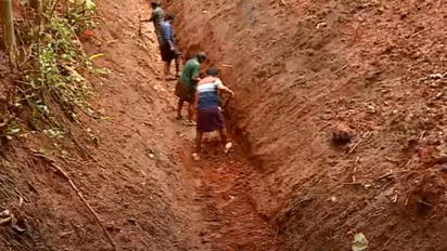 പതിനെട്ടടി ആഴം, നാട്ടുകാർ പിരിവെടുത്ത് കിടങ്ങുണ്ടാക്കി; ഇനി കാഞ്ചിയാറുകാർക്ക് ആനപ്പേടിയില്ലാതെ ഉറങ്ങാം